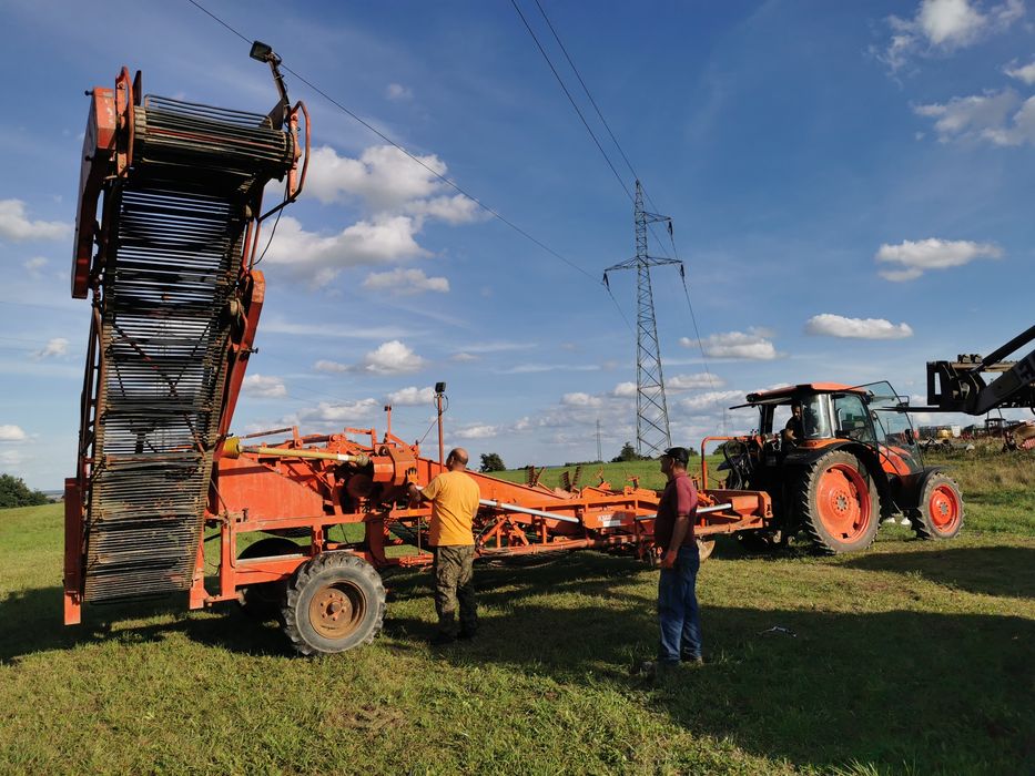 Kombajn AMAC do zbioru buraczka ćwiklowego i ziemniaka