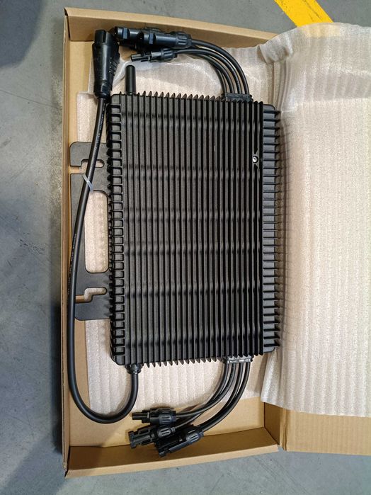 Sprzedam Microinwerter HMS-1800-4T 1F