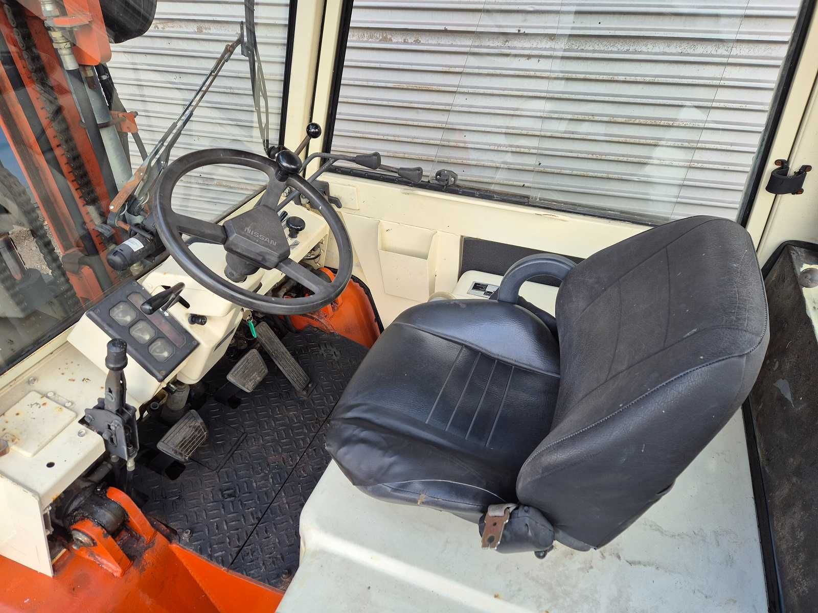 Nissan • 4500kg • TRIPLEX • kabina • 4 sekcje • NISKI wózek widłowy