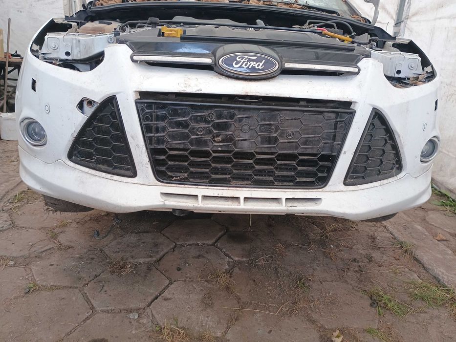 Zderzak Przód ST Line PDC Grill pod Xenon Halogeny Ford Focus MK3 5B