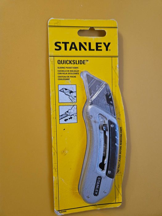 Nóż Quick Slide Z Ostrzem Chowanym Stanley Metalowa Obudowa