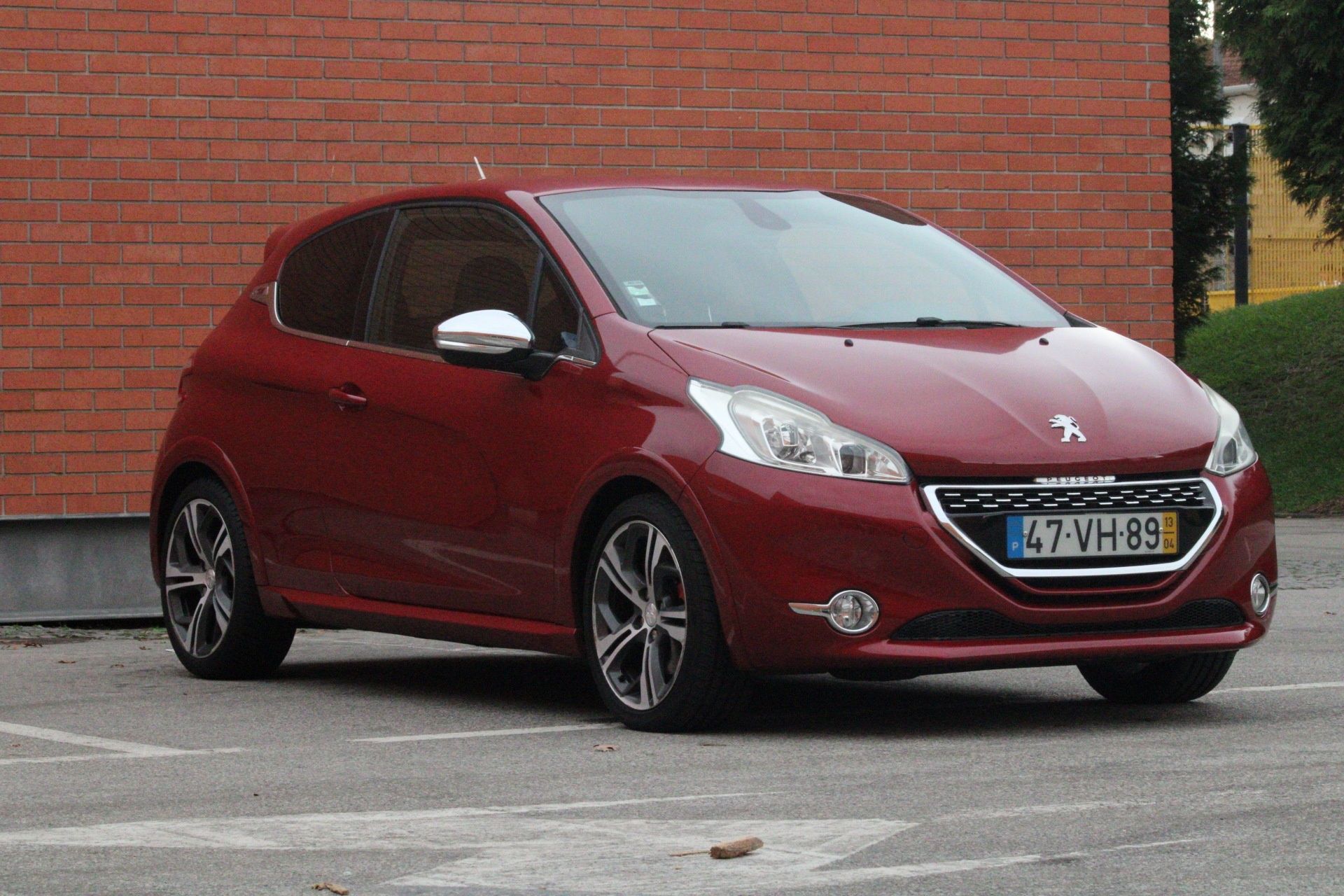 Peugeot 208 GTI 200cv