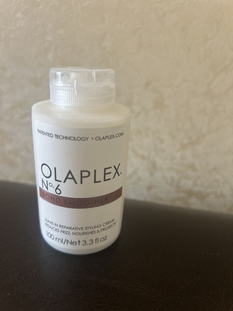 Відновлюючий крем для укладання волосся Olaplex