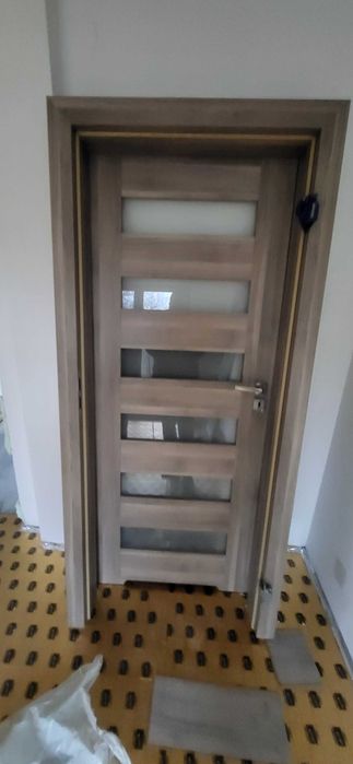 Drzwi wew Porta, komplet z ościeżnicami i klamkami