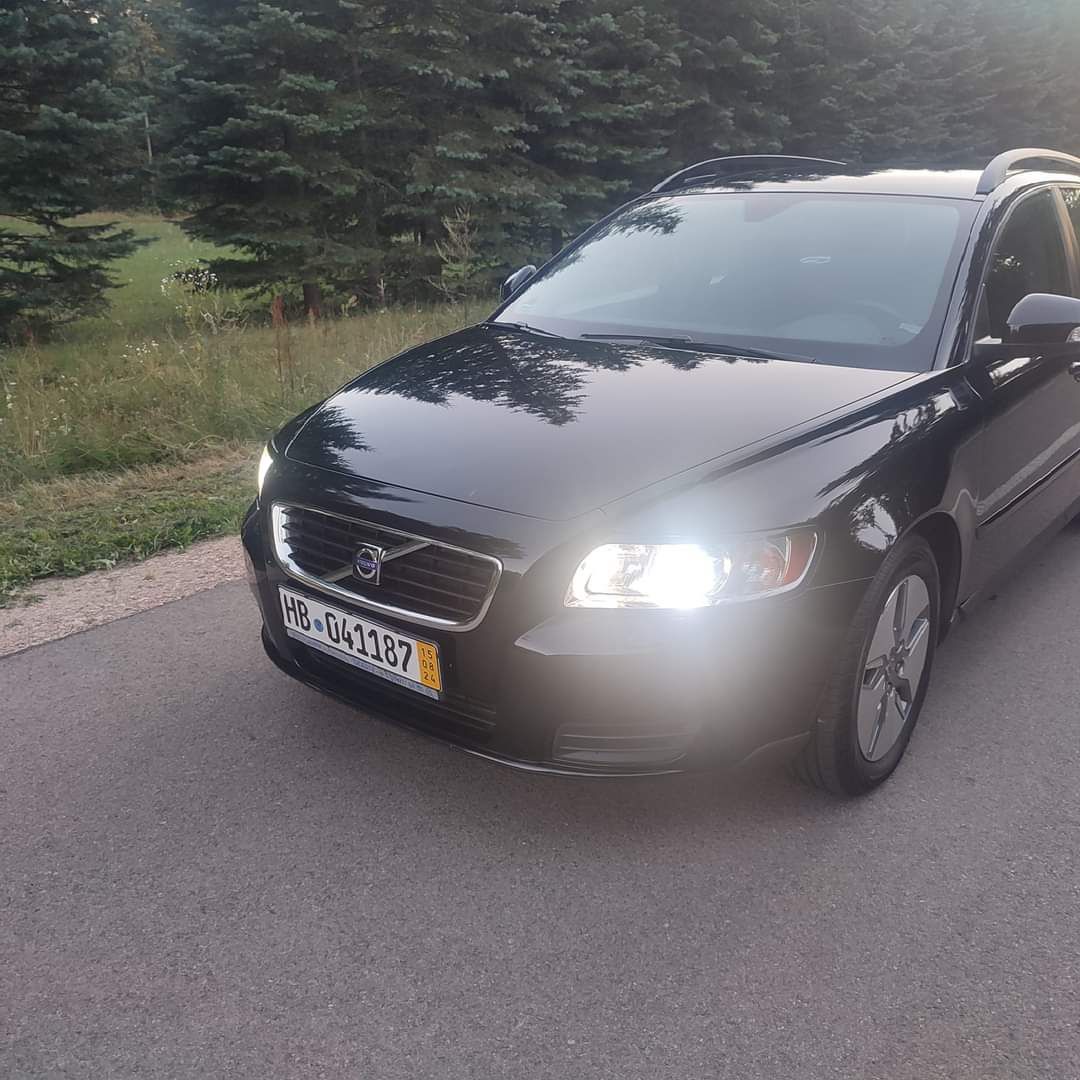 Продам автомобіль в дуже хорошому стані.