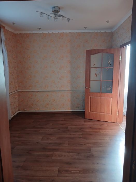 Продається будинок в с.Новомайське ,4 км. від Зарічного.