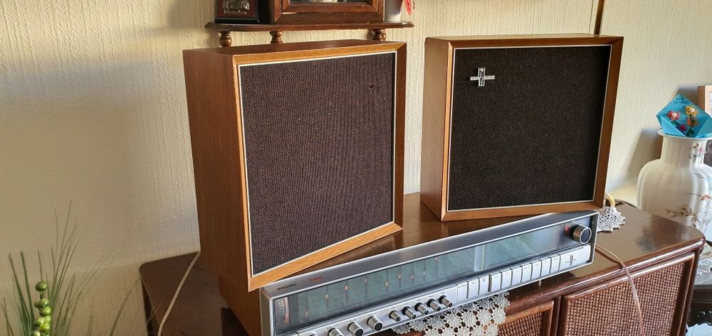 Amplituner PHILIPS 702 plus kolumny