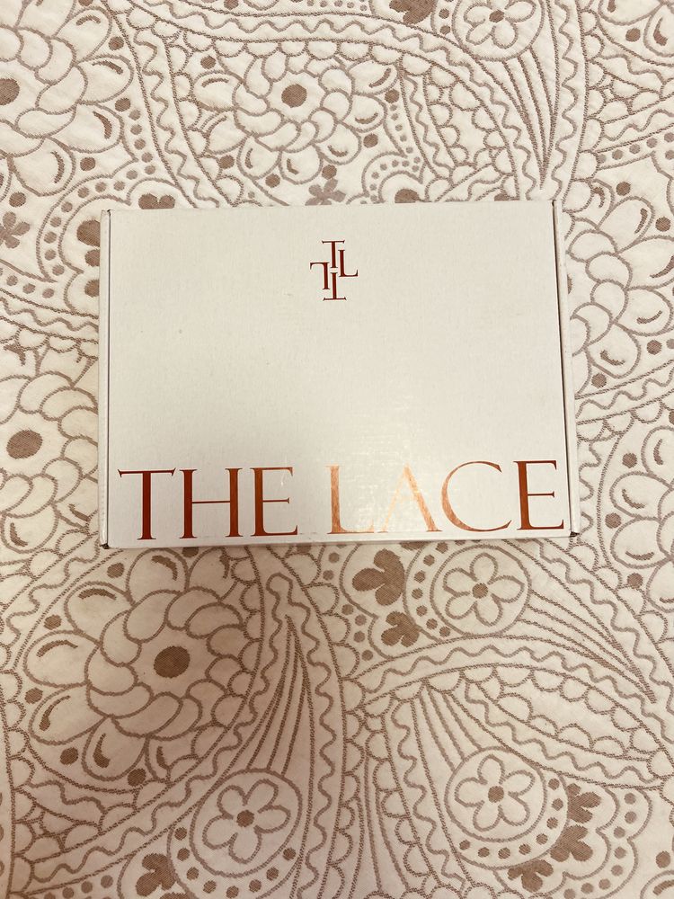 Блуза напівпрозора  молочна The Lace