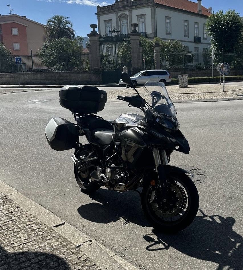 Mota Benelli TRK 502