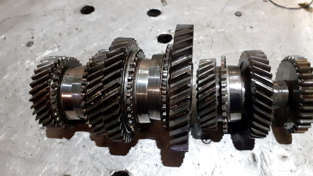 Картер КПП СЕНС. шестерни,муфты. ремонт КПП СЕНС. Таврия.