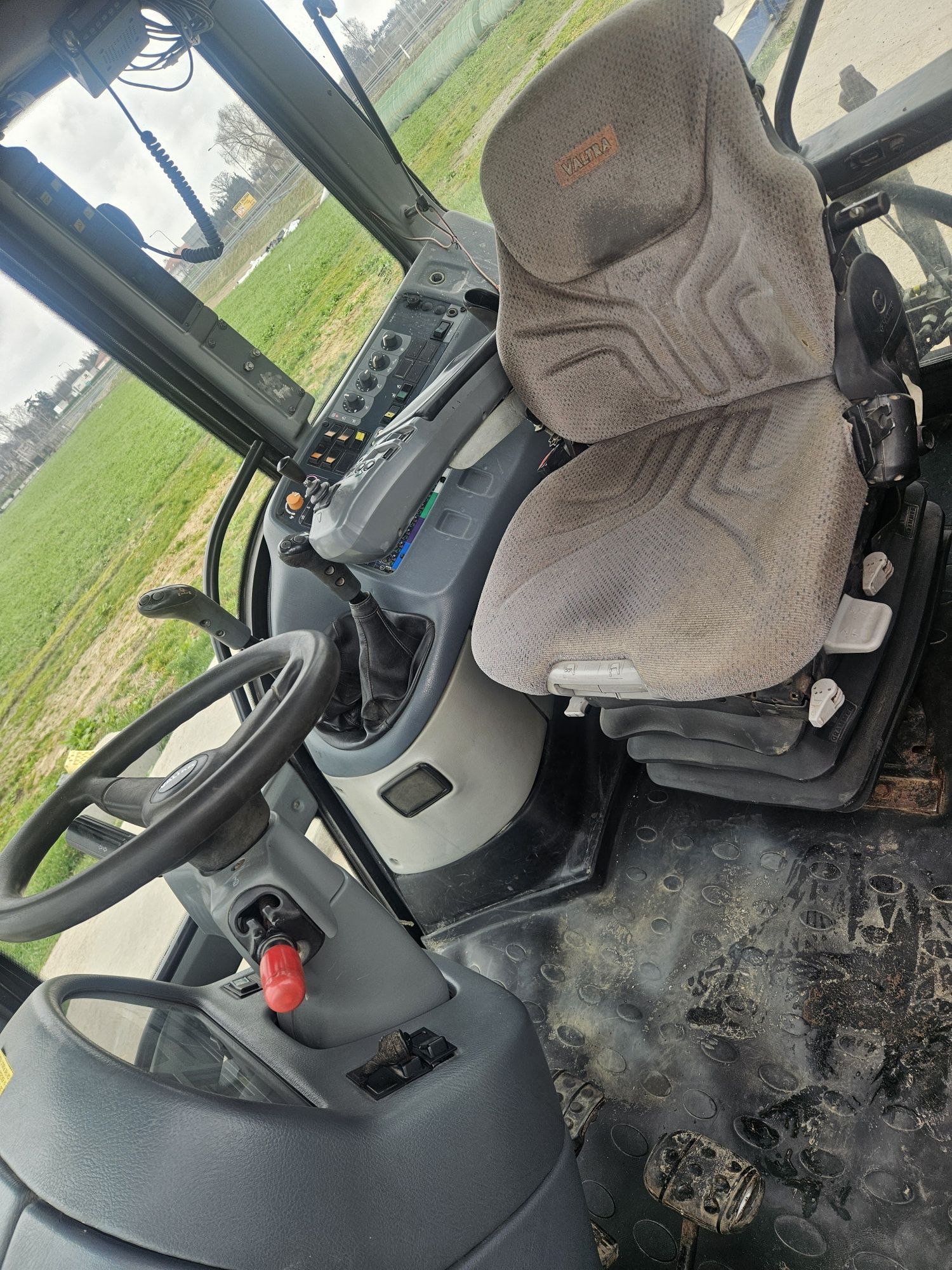 Valtra  T130 140 km