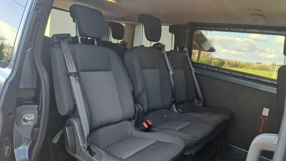 Wynajem busa  Ford Transit Custom 9 Os.