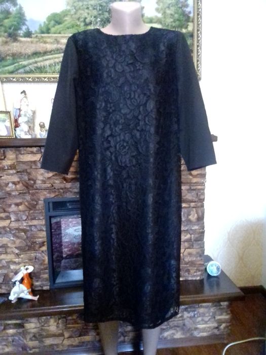 Женские платья, блузки.