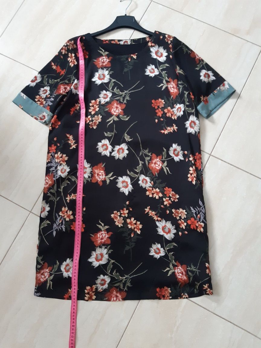 Elegancka wizytowa sukienka tunika czarna wzór kwiatowy 38 40