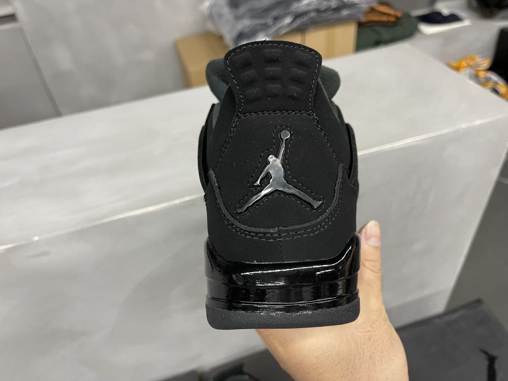 Кроссовки Nike Jordan 4 RETRO