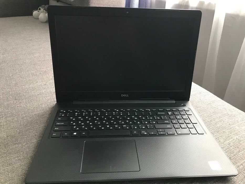 Ноутбук Dell Vostro 15 3590 (i5-10th Gen, 8GB RAM, Intel UHD Graphics)