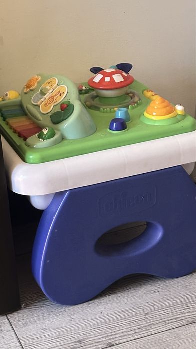 Игровой столик chicco