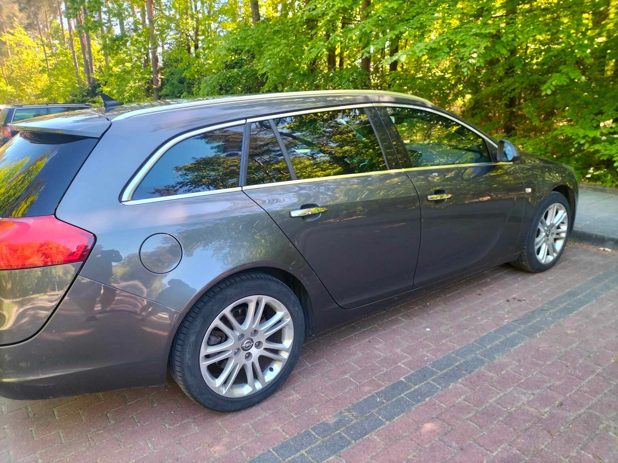 Opel Insignia 2011 r