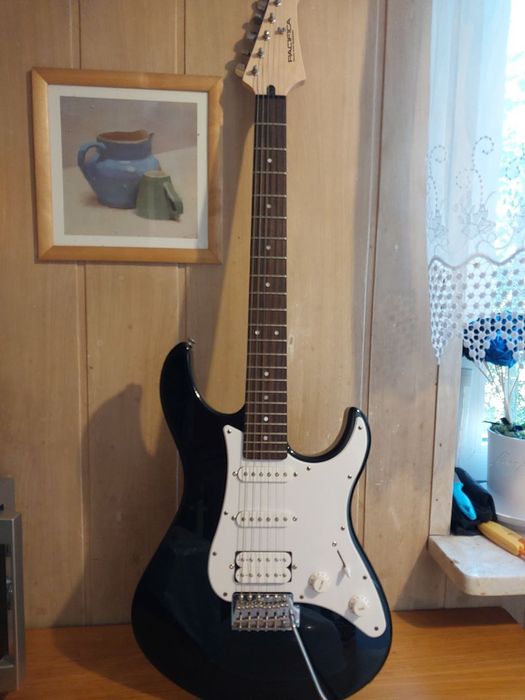 Jamaha Pacifica 112v w stanie idealnym