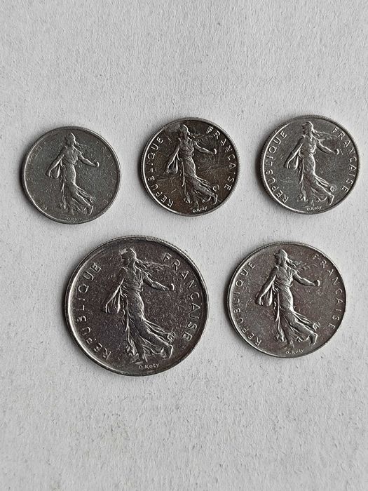 Lote de 16 moedas francesas em excelente estado de conservação