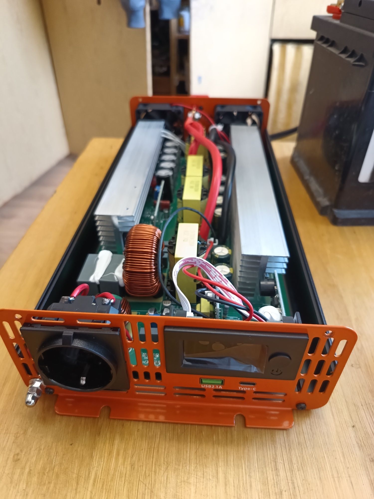 Інвертор Datou Boss 2000w