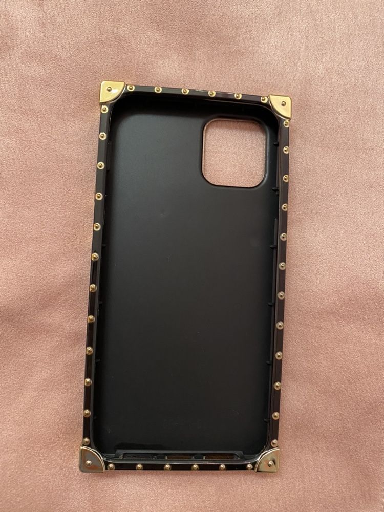 LV Capa iPhone 11 Pro - camel com letras pretas (nova)