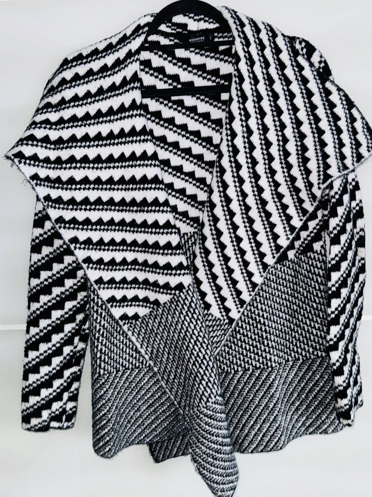 Reserved sweter luźny czarno biały gruby duży s 36