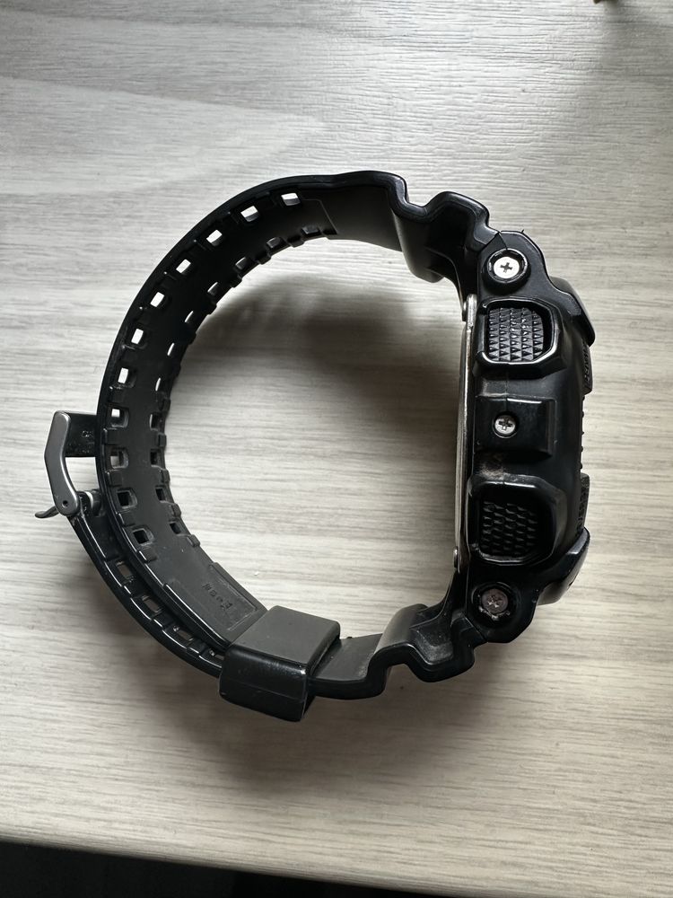 Zegarek Casio g-shock, model GA-110 MB