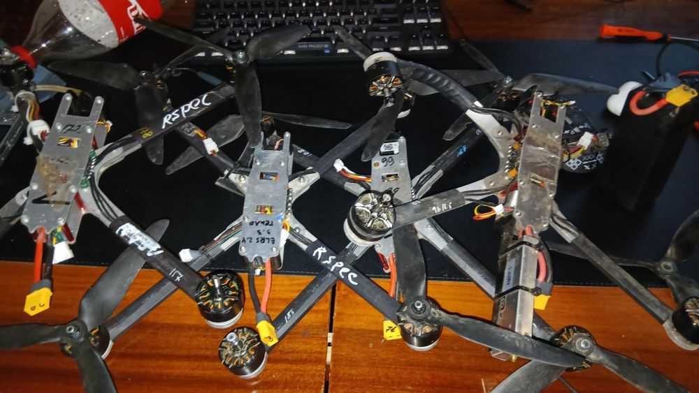 Продам fpv запчасти стек моторы vtx