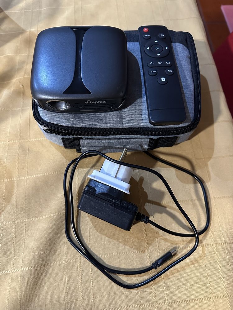 Mini-projector HD