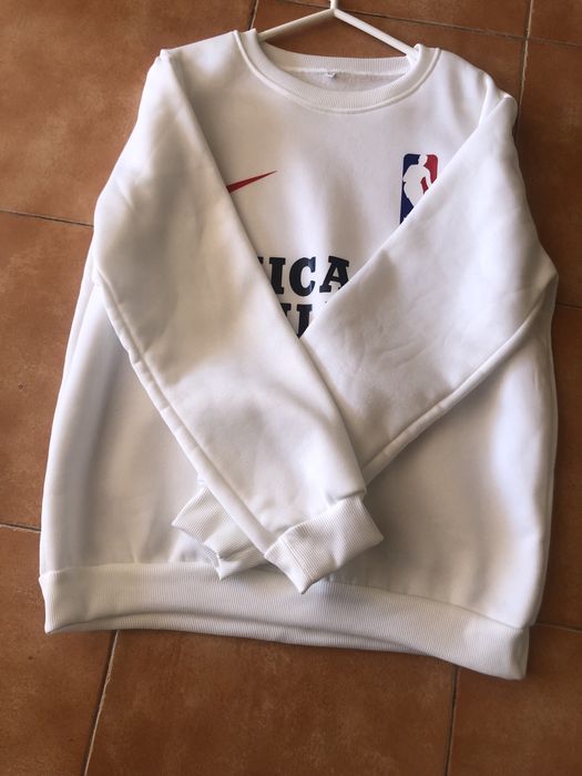 Casaco branco marca Chicago Bulls "Nike".