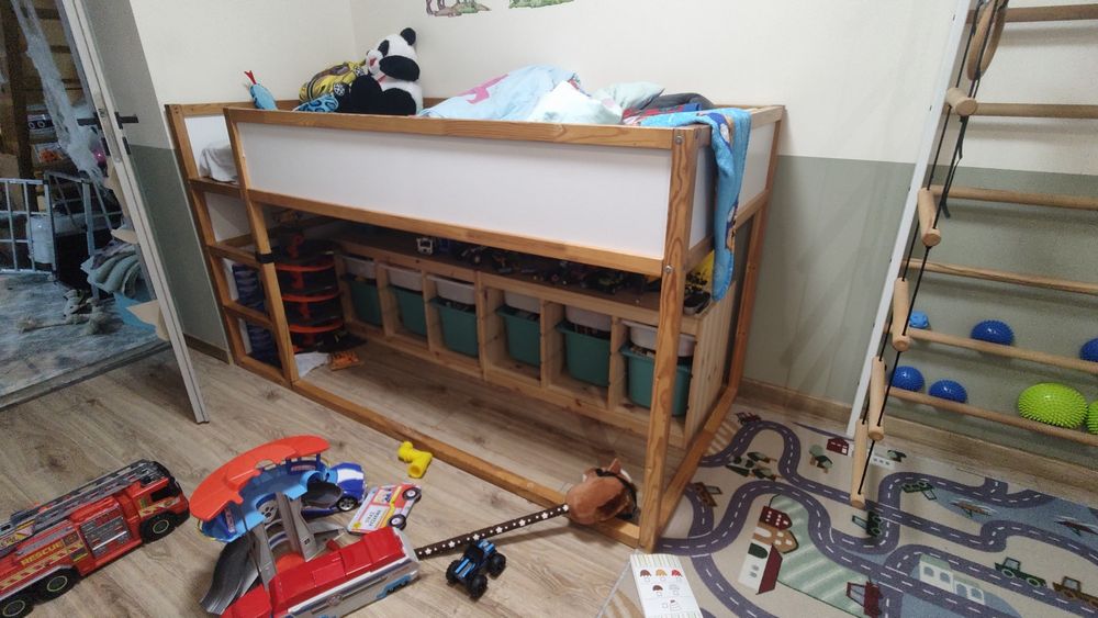 Łóżko Ikea Kura 90x200 (obrotowe) z materacem