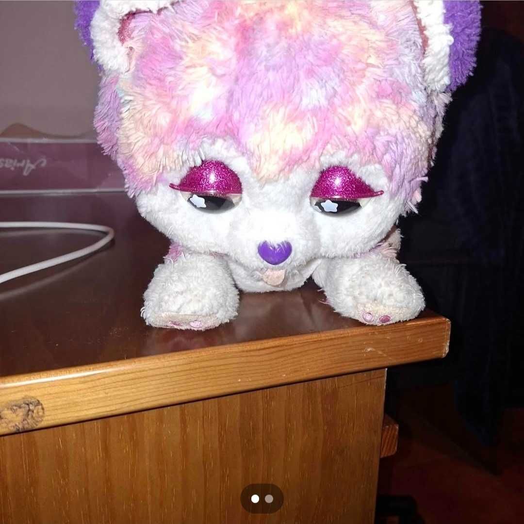 Brinquedo cao que faz barulho com pilhas pouco usado