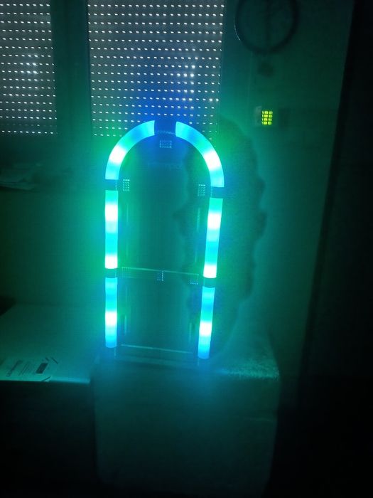 Szafa grająca bluetooth