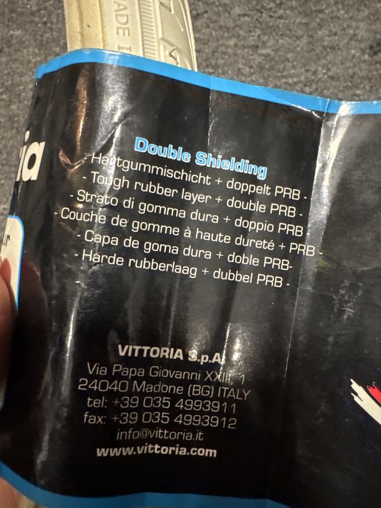 Opona vittorria Randonneur 700x28c biała