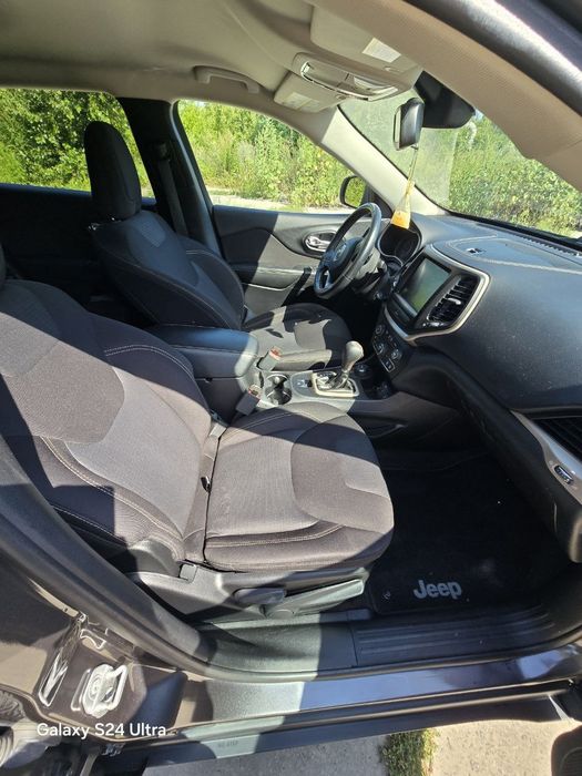 Продам Jeep Cherokee 2016 г.