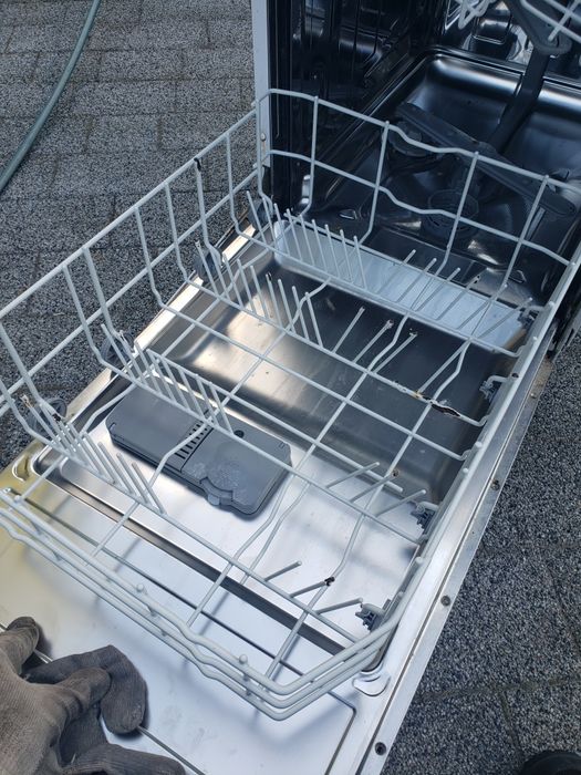 BEKO DIS 1521 kosz dolny i górny