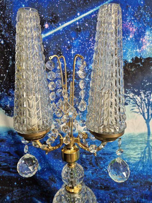 Piękna stara lampa kryształowa