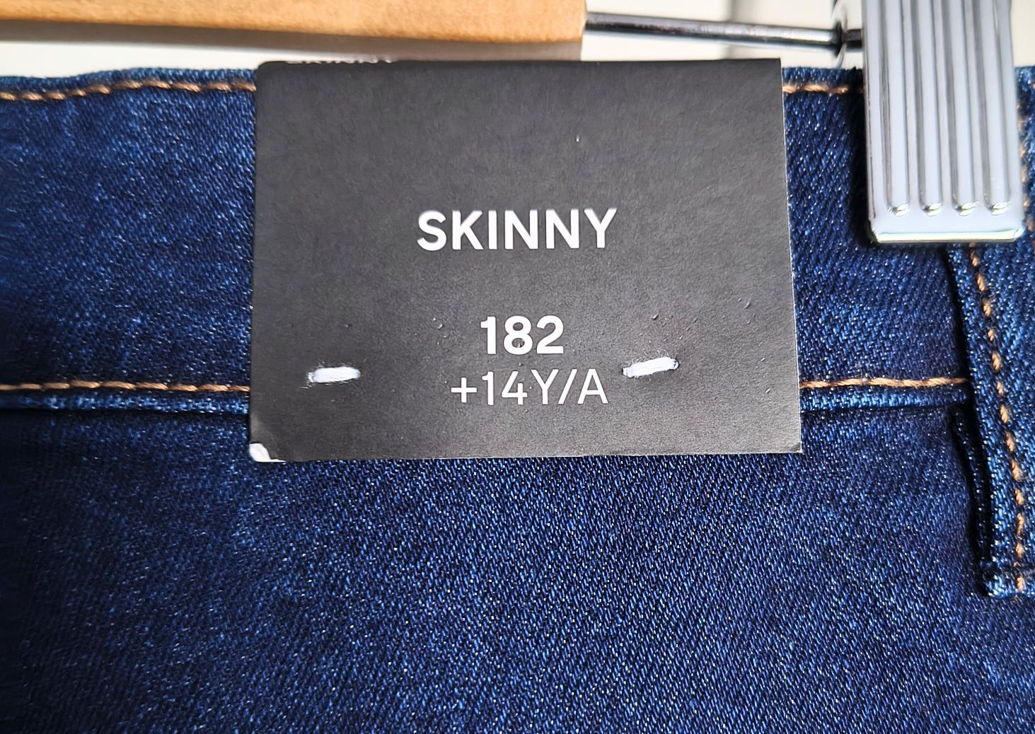 Jeansy chłopięce marki C&A, Slim, nowe, rozmiar 182 cm