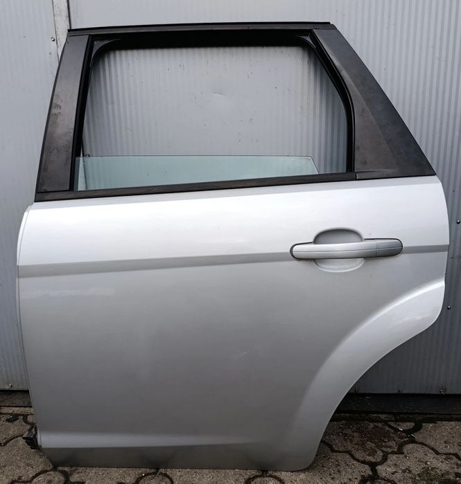 Focus MK2 drzwi tylne tył LEWE lift kolor 03 stan bdb Ford .