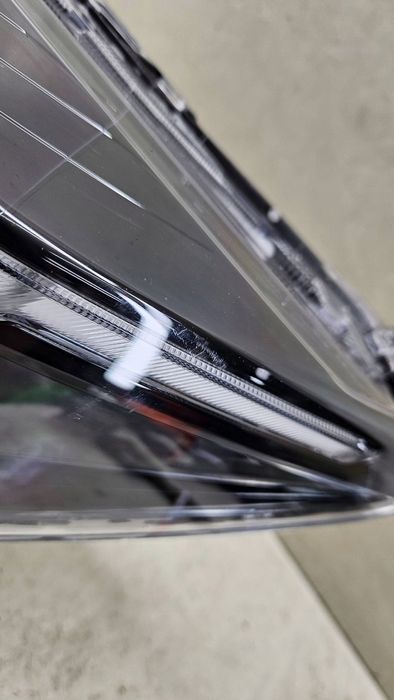 toyota yaris cross reflektor lampa lewa przednia przód 0d-312