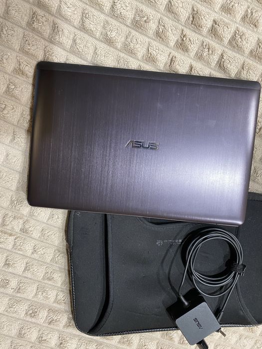 Ноутбук ASUS VivoBook S200E