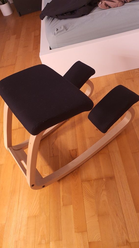 Krzesło klekosiad saddle chair varier