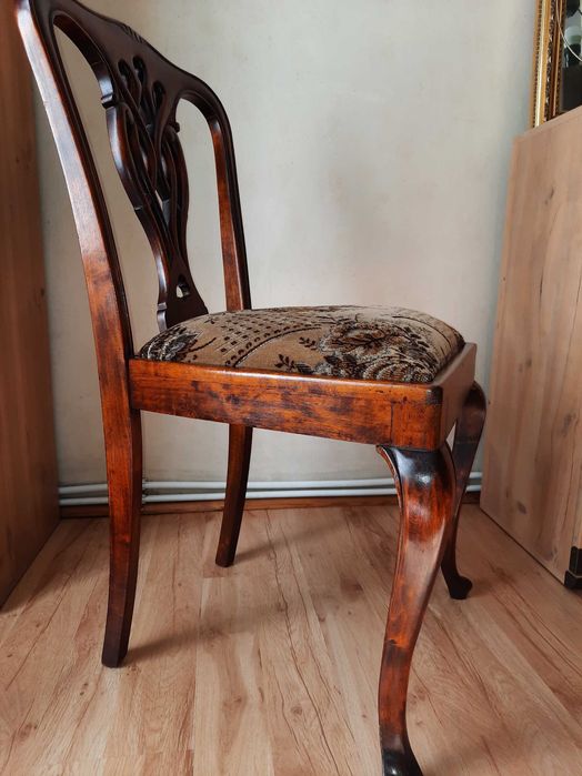 sprzedam dwa stare, antyczne krzesła