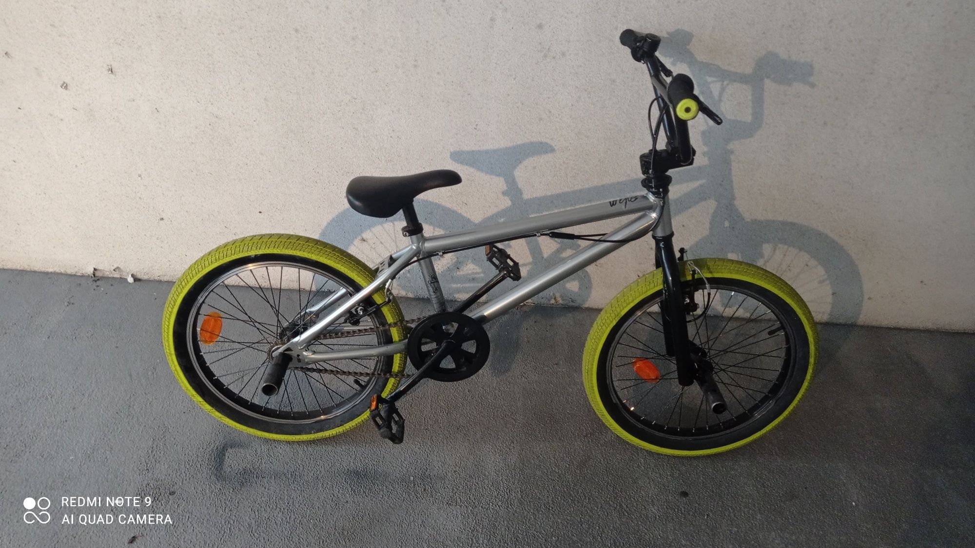 Bicicleta BMX  como nova