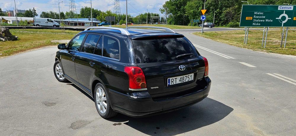 Toyota Avensis Combi 2,2 deisel 2006 rok