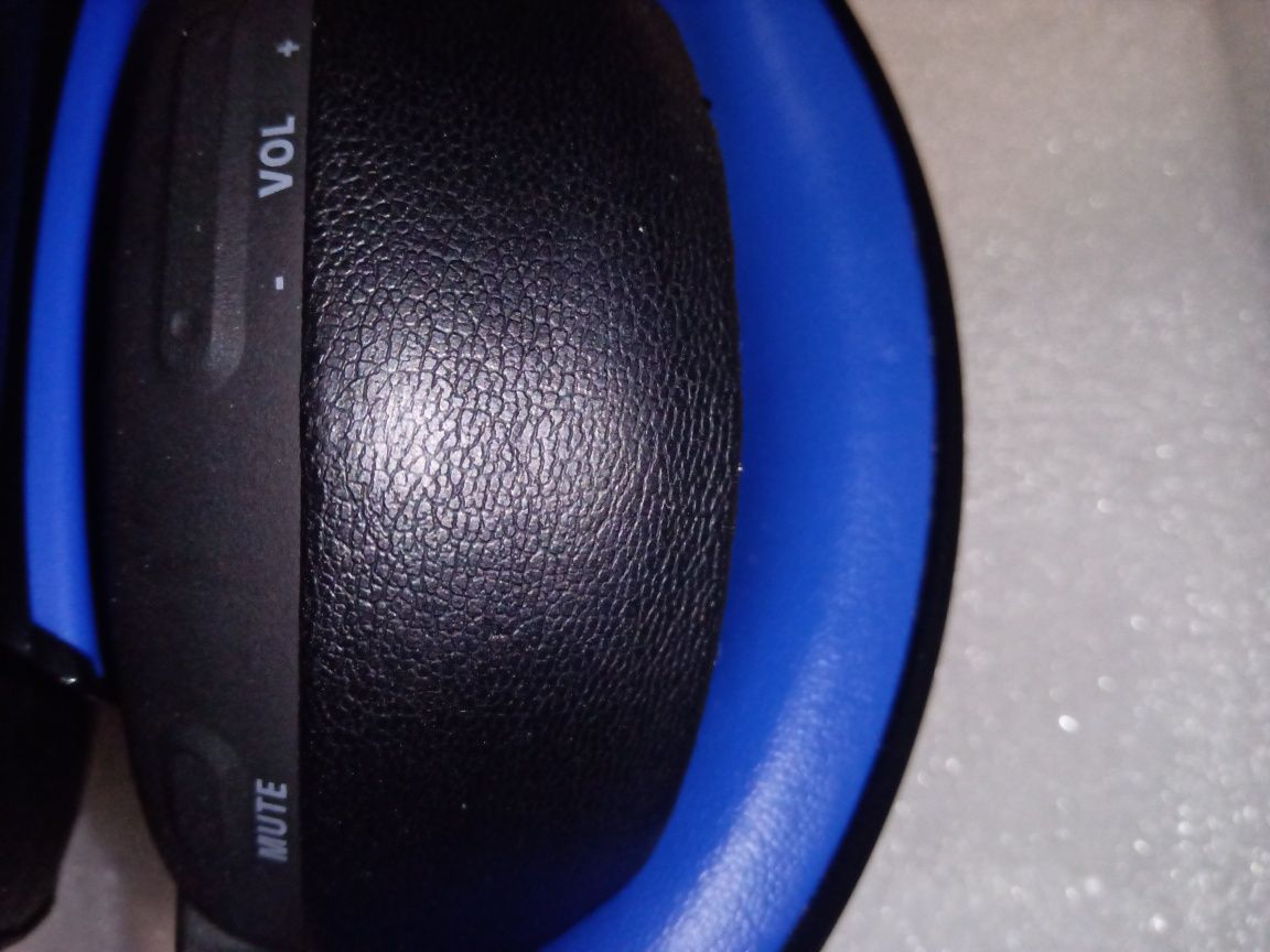 Гарнитура SONY PS 4 продам 399гр б.у..