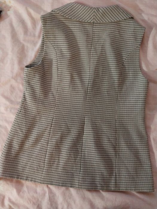 Костюм для дівчат. Спідниця + жилет.