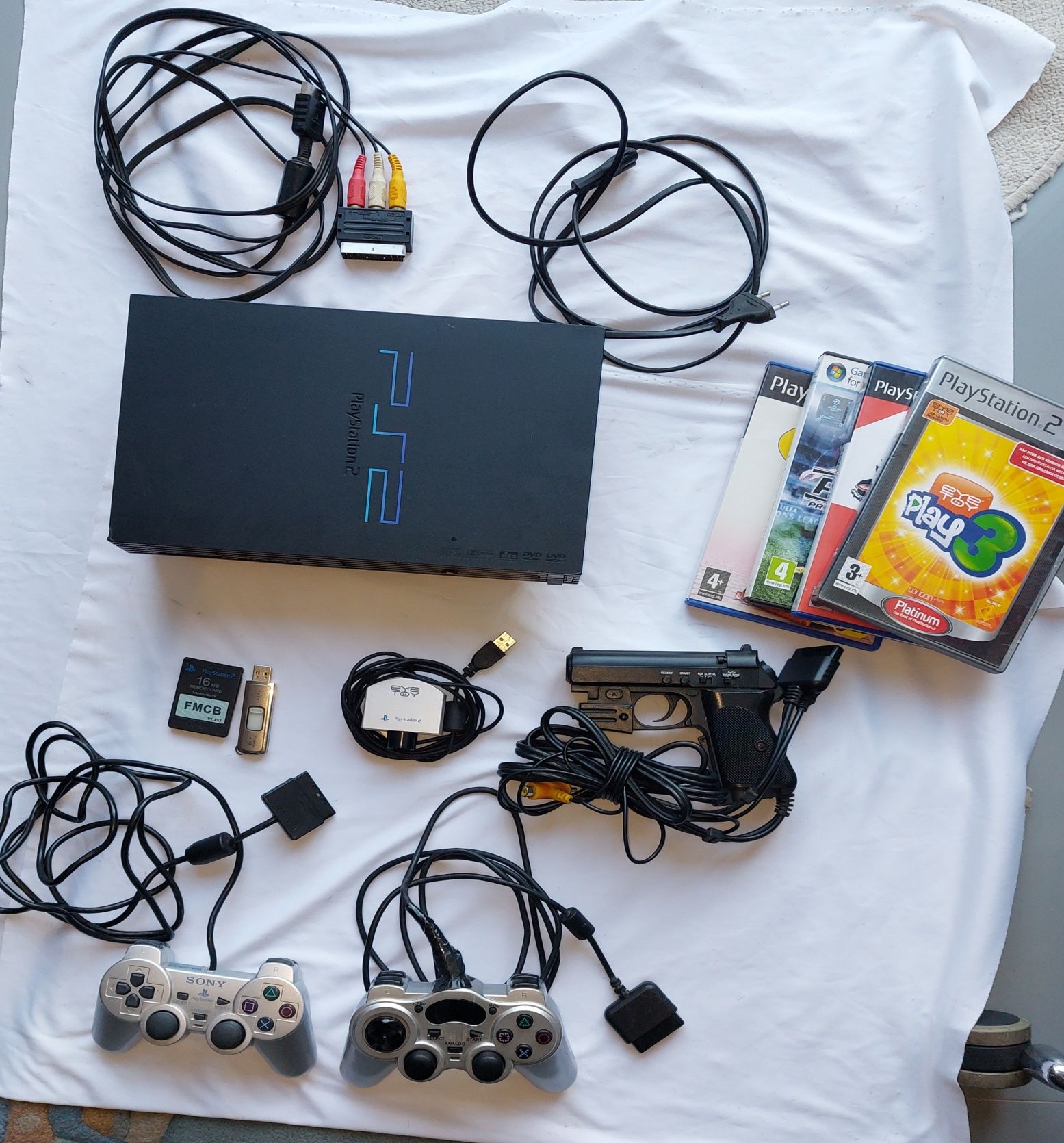 Playstation 2 com acessórios em perfeito estado | Ermesinde