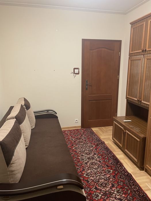 Ostrobramska 126, Praga płd., pokoj bez kaucji dla dziewczyny 1400zł